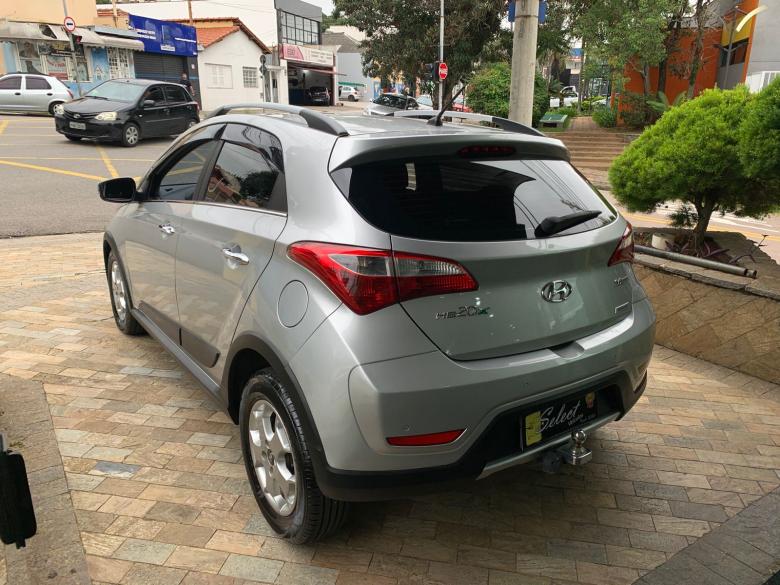 Hyundai - HB20X PREMIUM