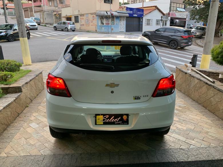 GM - Chevrolet - ONIX LTZ 1.4 FLEX AUTO