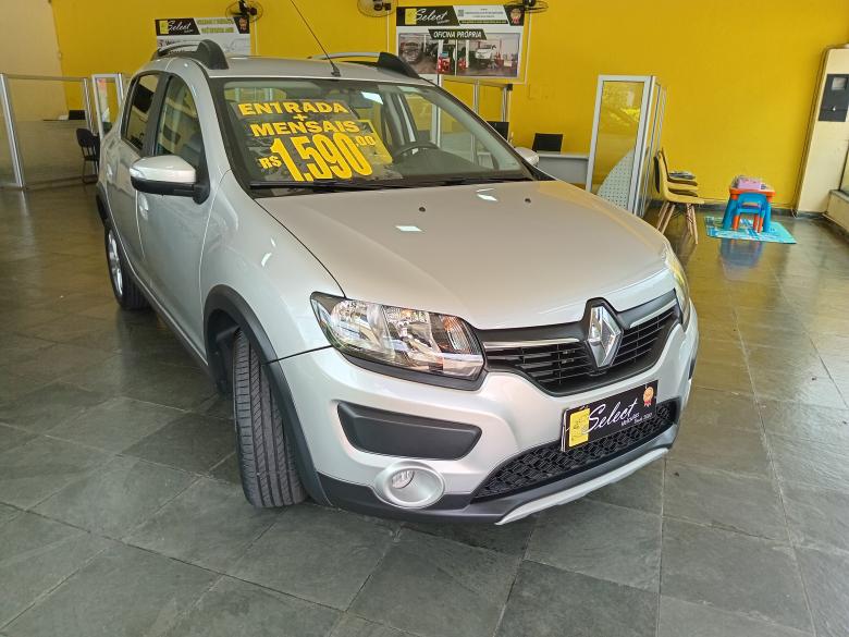 Renault - SANDERO STEP 1.6