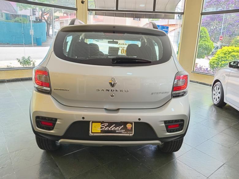 Renault - SANDERO STEP 1.6