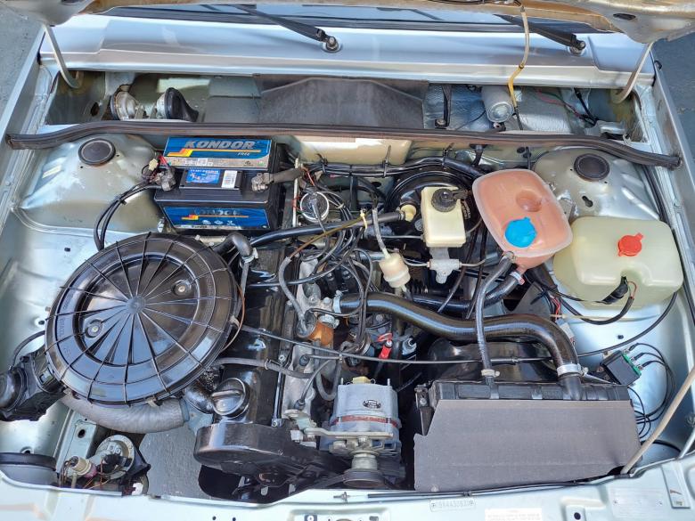 VW - VolksWagen - GOL GL 1.6