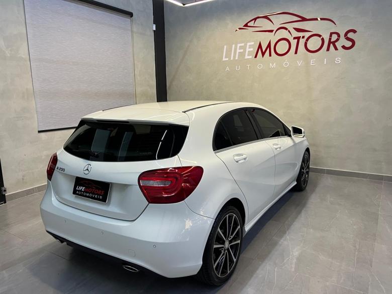 Mercedes-Benz - MERCEDES BENZ/ A200 URBAN 1.6 TURBO 156CV AUTOMATICO 