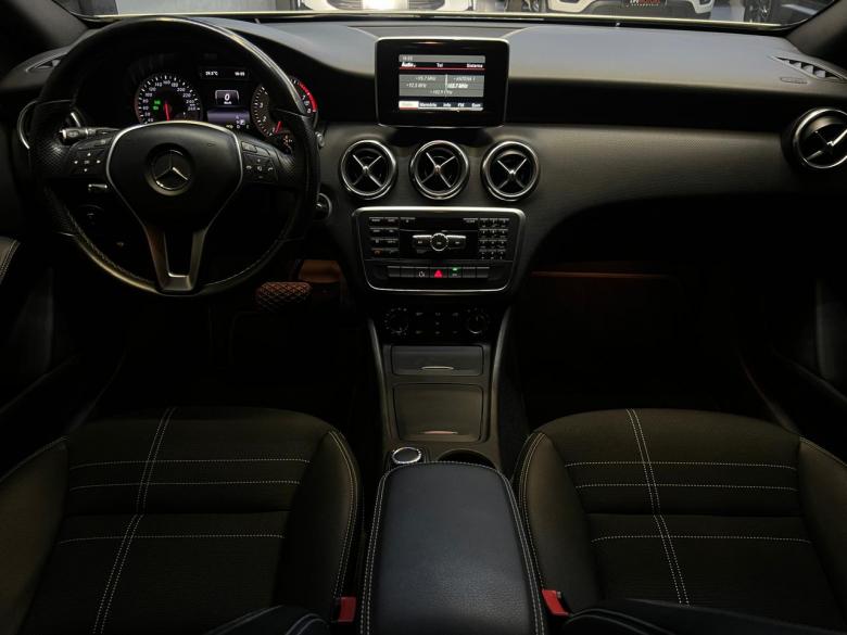 Mercedes-Benz - MERCEDES BENZ/ A200 URBAN 1.6 TURBO 156CV AUTOMATICO 