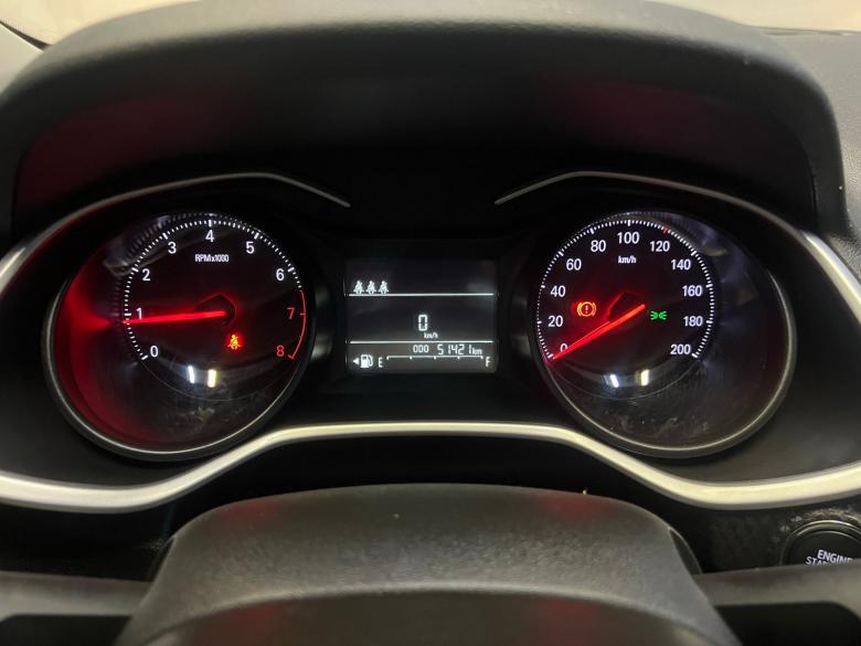 GM - Chevrolet - CHEVROLET/ONIX PLUS LT 1.0 MT