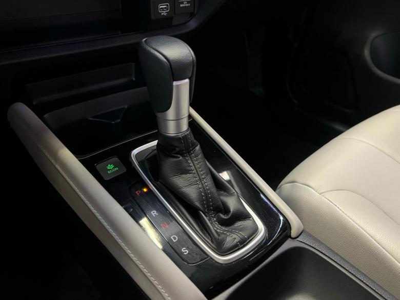 Honda - HONDA/CITY SEDAN TOURING 1.5