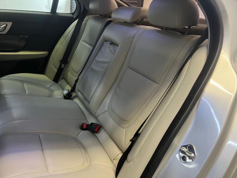 Jaguar - JAGUAR / XF SPORT LUXURY 2.0T AT