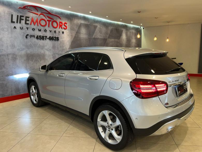 Mercedes-Benz - MERCEDES BENZ GLA 200 ADVANCE 1.6 TURBO 