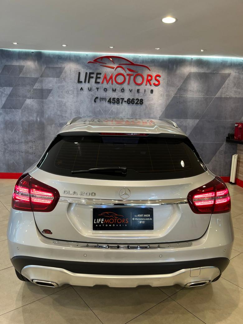 Mercedes-Benz - MERCEDES BENZ GLA 200 ADVANCE 1.6 TURBO 