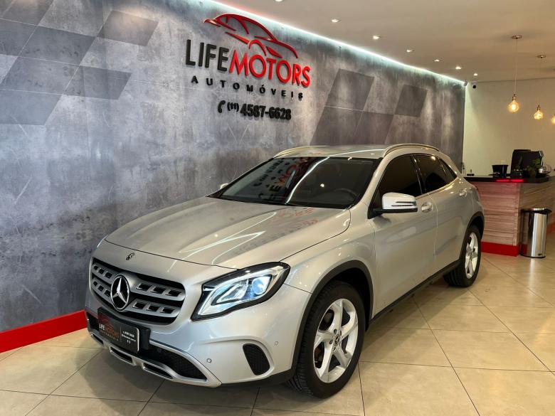 Mercedes-Benz - MERCEDES BENZ GLA 200 ADVANCE 1.6 TURBO 
