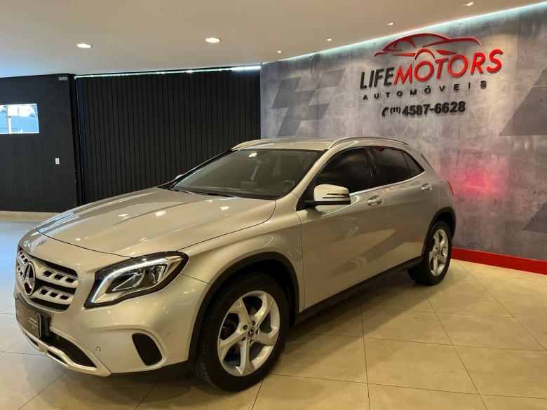 Mercedes-Benz - MERCEDES BENZ GLA 200 ADVANCE 1.6 TURBO 