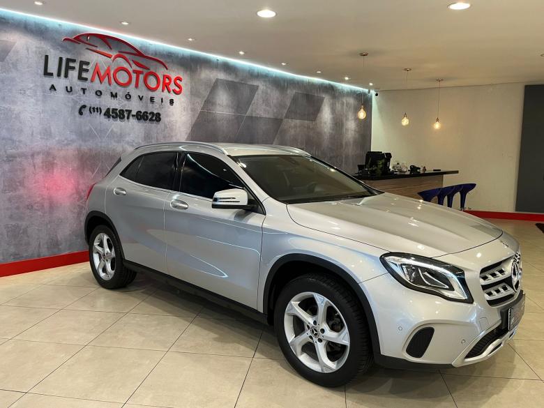 Mercedes-Benz - MERCEDES BENZ GLA 200 ADVANCE 1.6 TURBO 