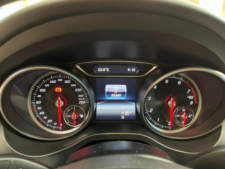 Mercedes-Benz - MERCEDES BENZ GLA 200 ADVANCE 1.6 TURBO 