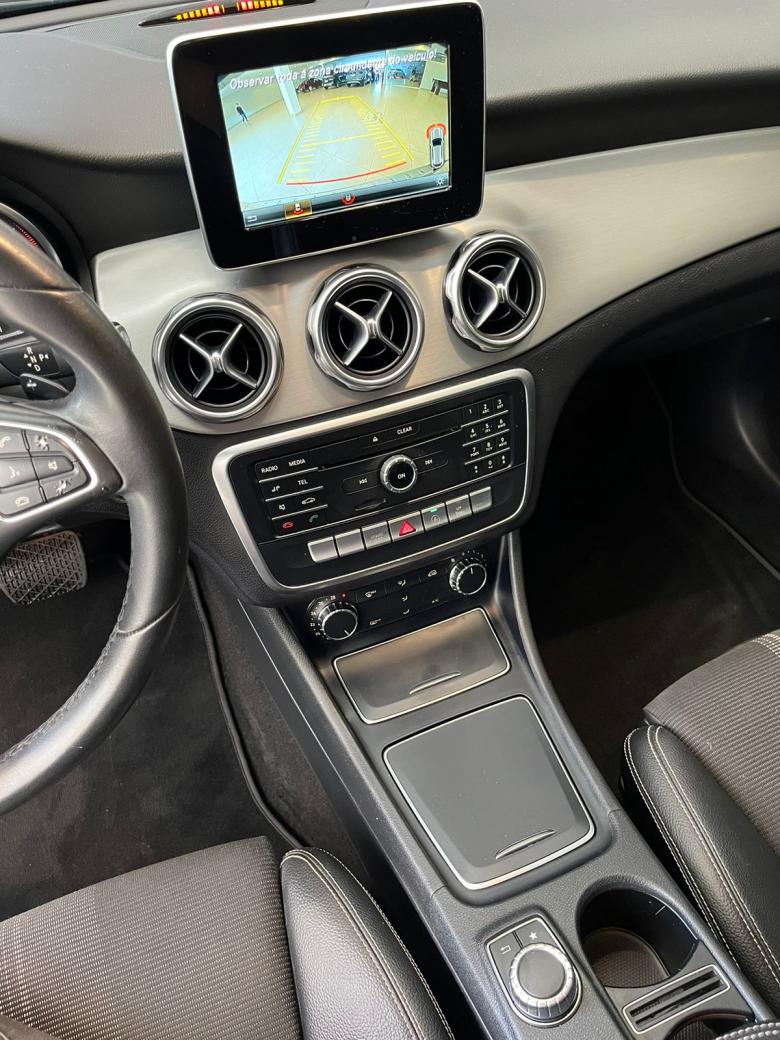 Mercedes-Benz - MERCEDES BENZ GLA 200 ADVANCE 1.6 TURBO 