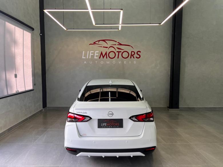 Nissan - NISSAN/VERSA EXCLUSIVE 1.6  