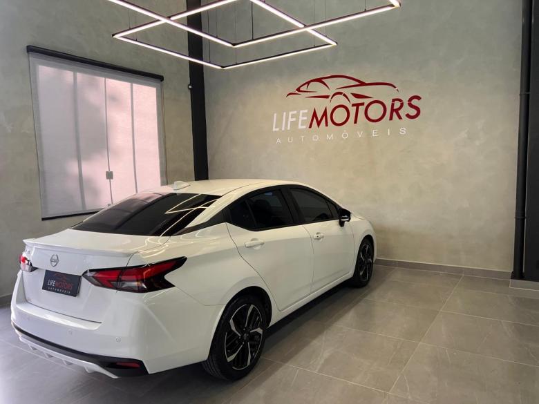 Nissan - NISSAN/VERSA EXCLUSIVE 1.6  