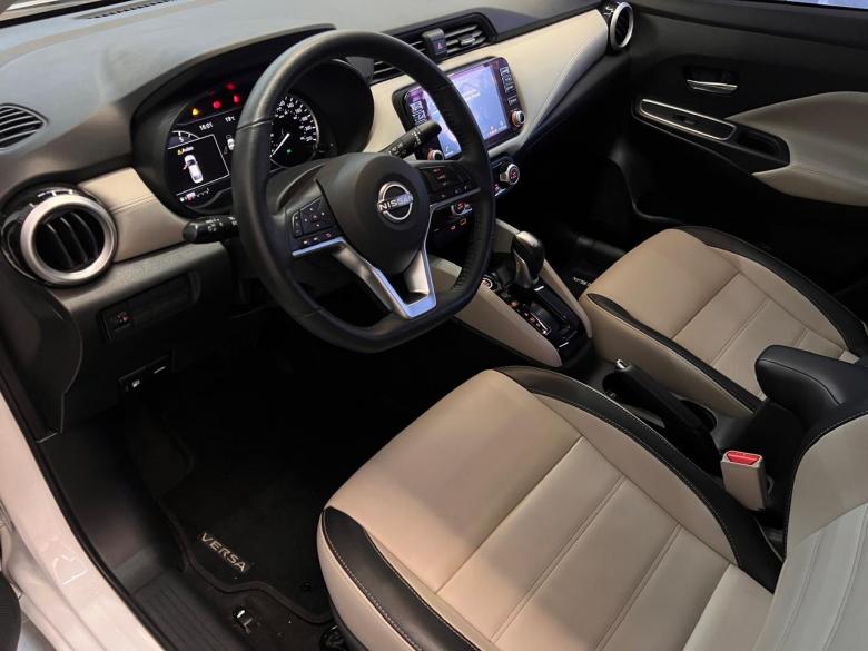 Nissan - NISSAN/VERSA EXCLUSIVE 1.6  