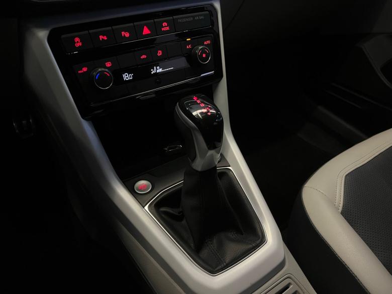 VW - VolksWagen - VW / T-CROSS HIGHLINE 1.4 250 TSI AT