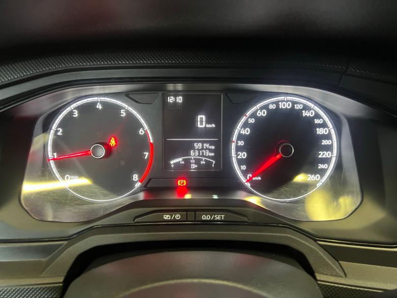 VW - VolksWagen - VW/POLO TRACK 1.0 MT