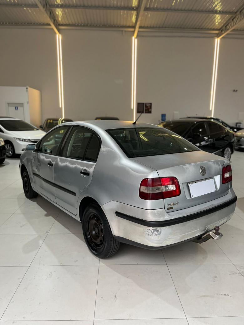 VW - VOLKSWAGEN - Polo Sedan 1.6 Mi 101cv 8V 4p Gasolina