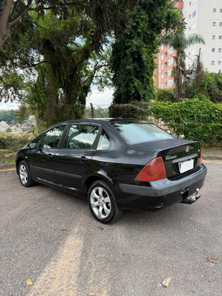 Peugeot - 307 Sed. Presence 1.6 Flex 16V 4p