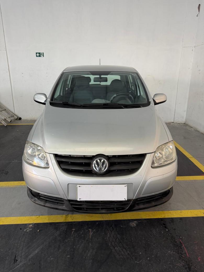 VW - VOLKSWAGEN - Fox Plus 1.6Mi/ 1.6Mi Total Flex 8V 4p Gasolina