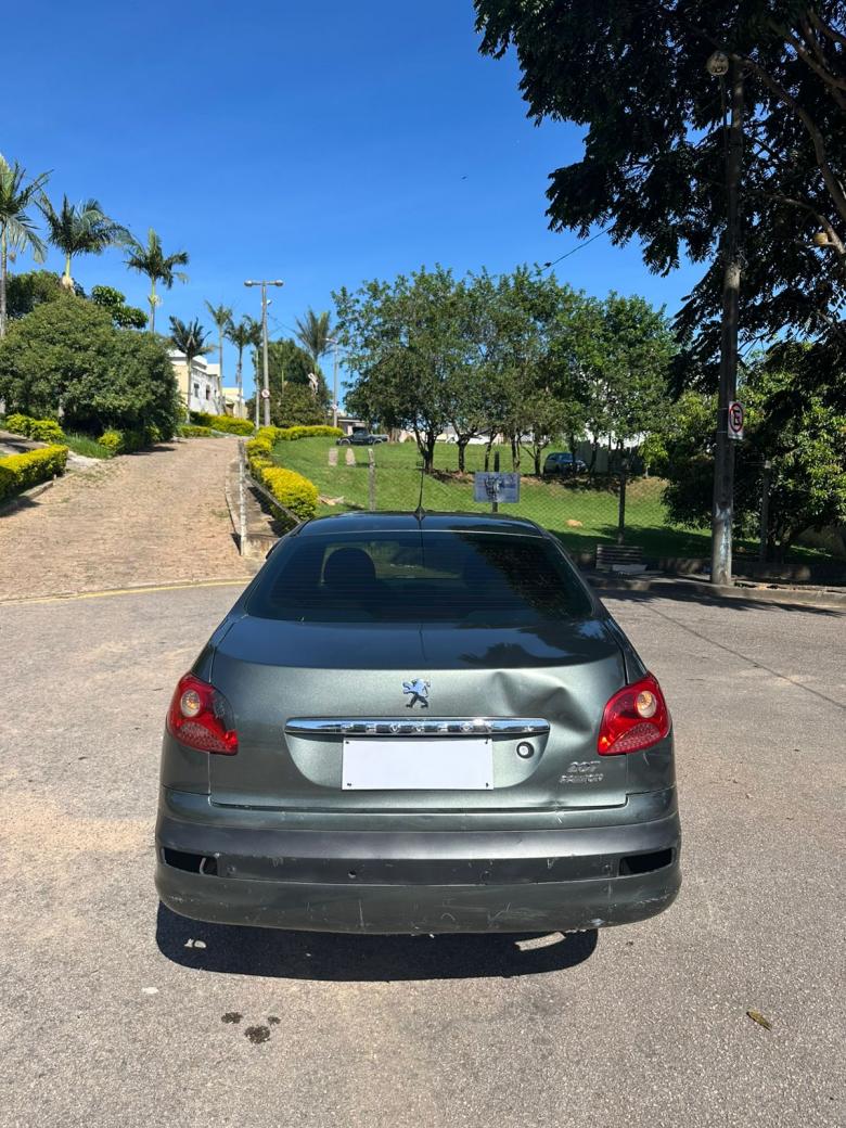 Peugeot - 207 Sedan Passion XR 1.4 Flex 8V 4p