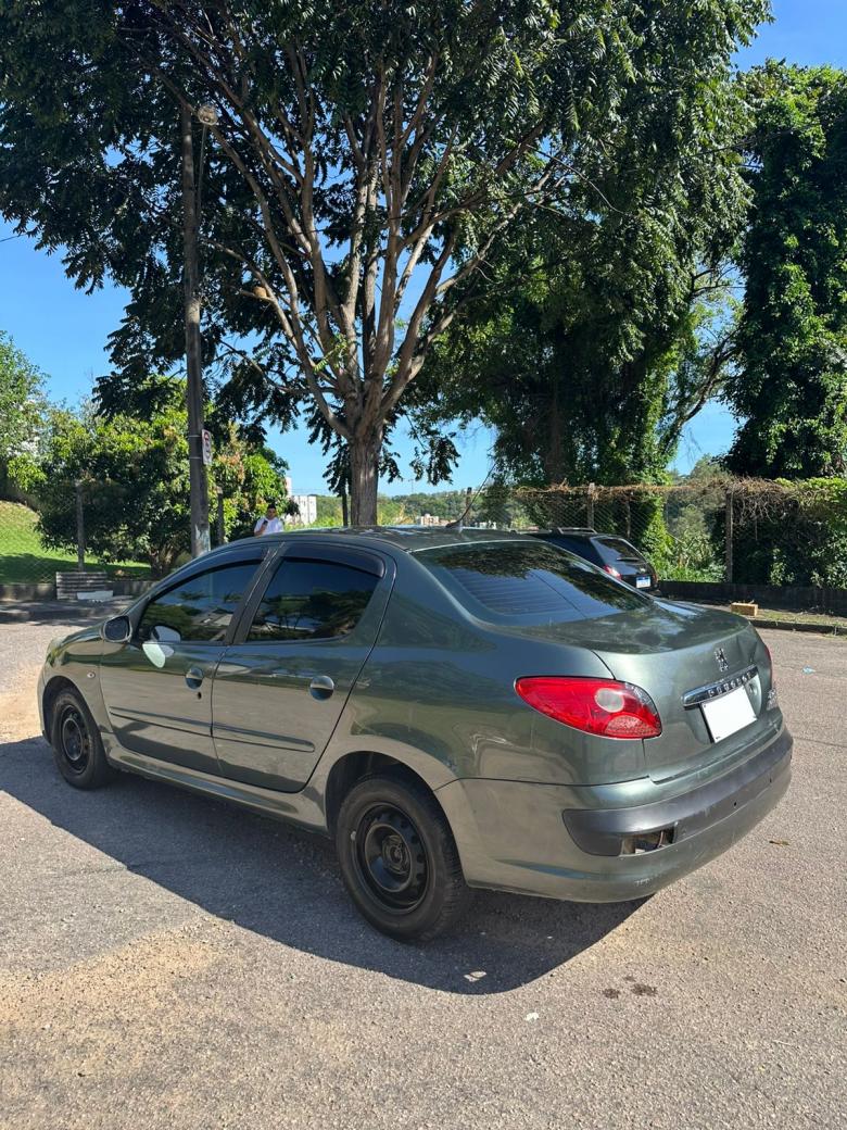 Peugeot - 207 Sedan Passion XR 1.4 Flex 8V 4p
