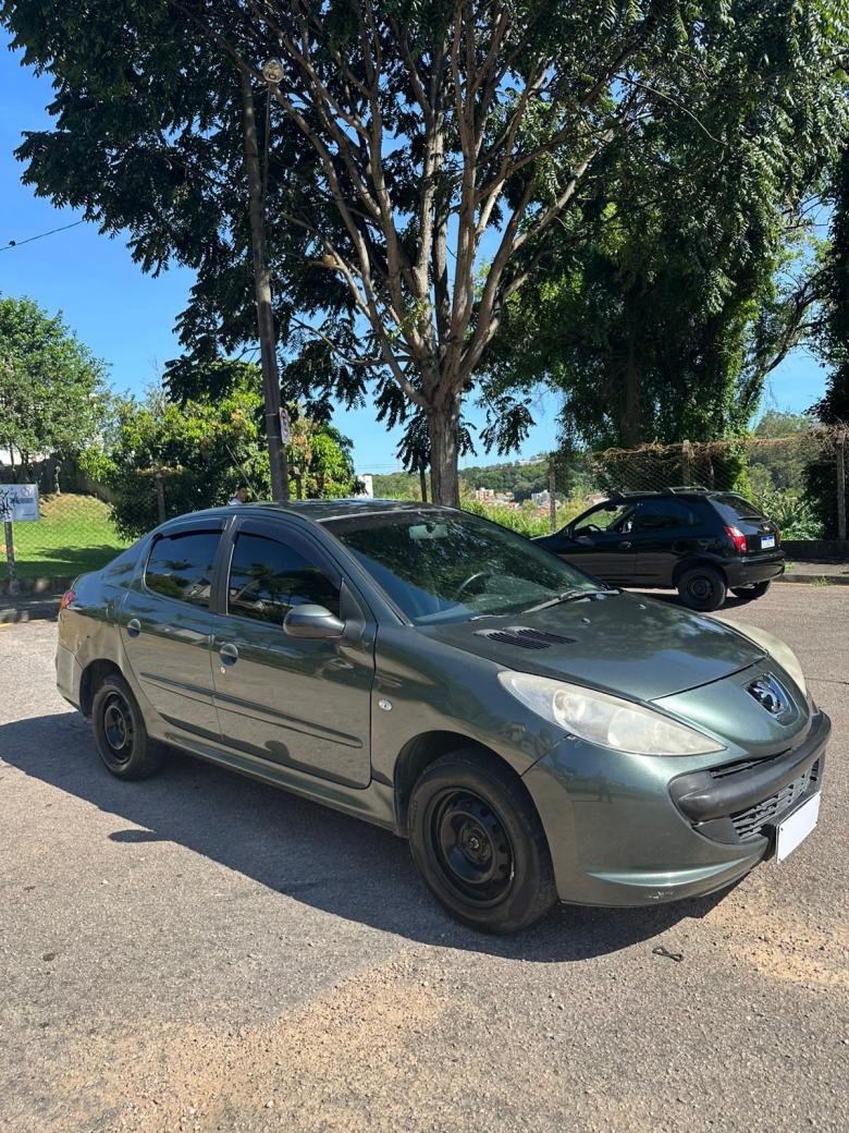 Peugeot - 207 Sedan Passion XR 1.4 Flex 8V 4p