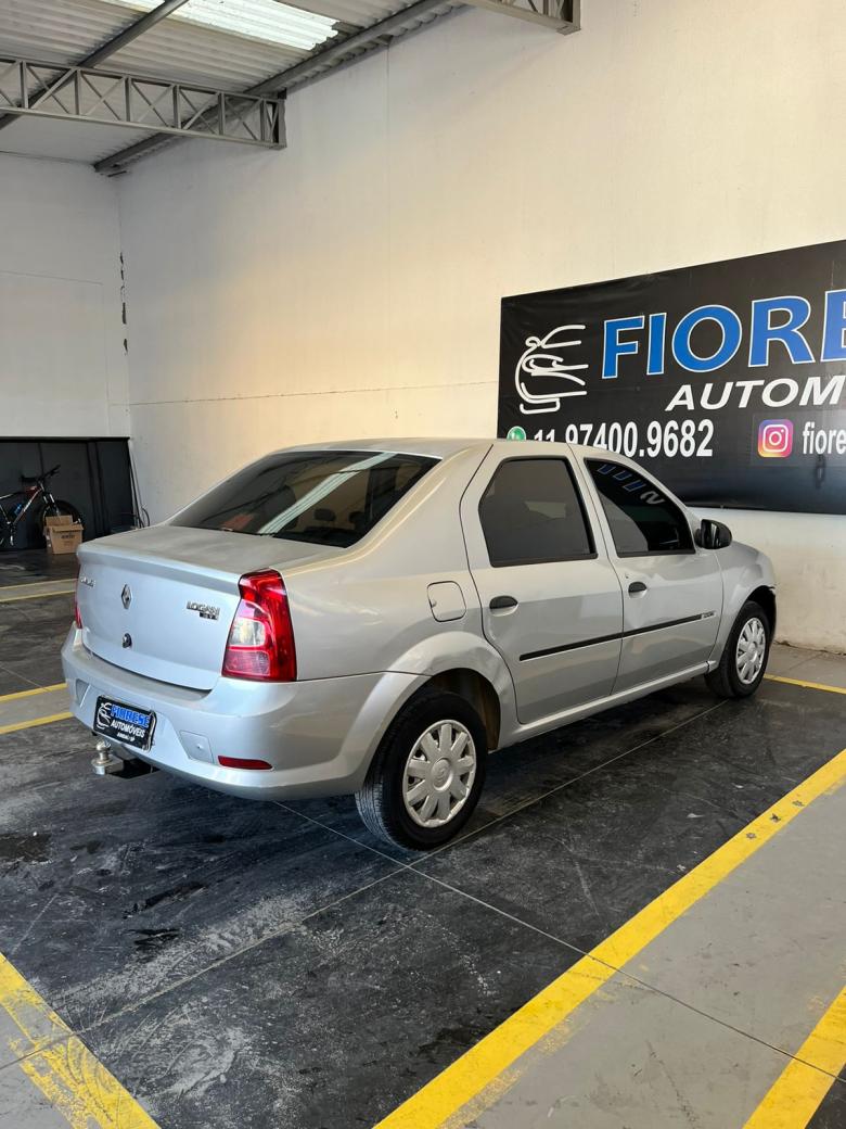 Renault - LOGAN Authentique Hi-Flex 1.0 16V 4p
