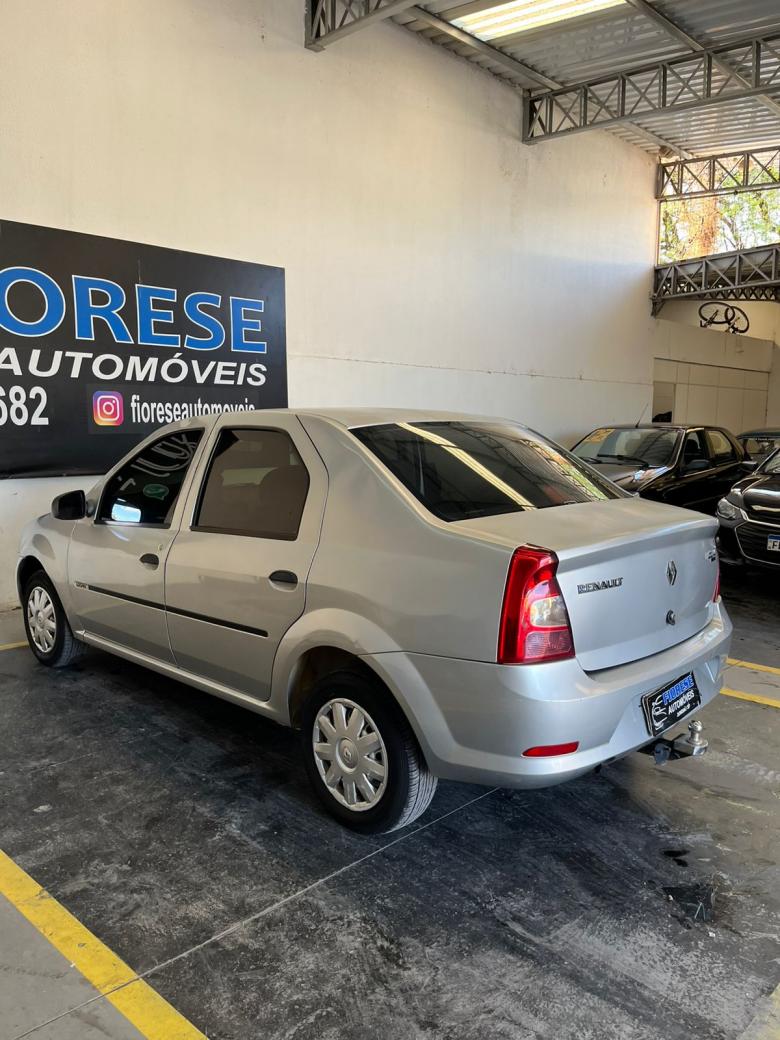 Renault - LOGAN Authentique Hi-Flex 1.0 16V 4p