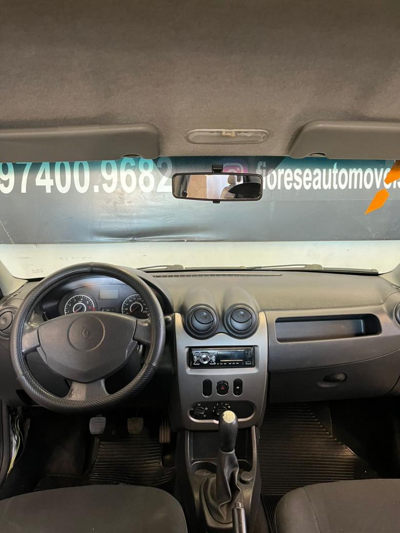 Renault - LOGAN Authentique Hi-Flex 1.0 16V 4p