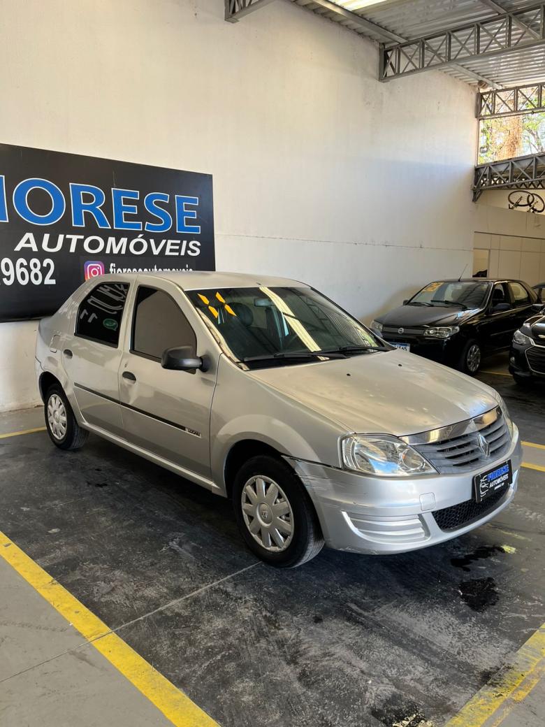 Renault - LOGAN Authentique Hi-Flex 1.0 16V 4p