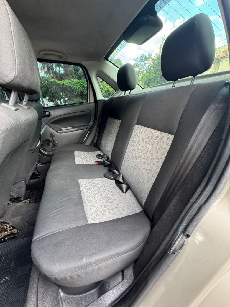 Ford - Fiesta Sedan SE 1.6 16V Flex 4p