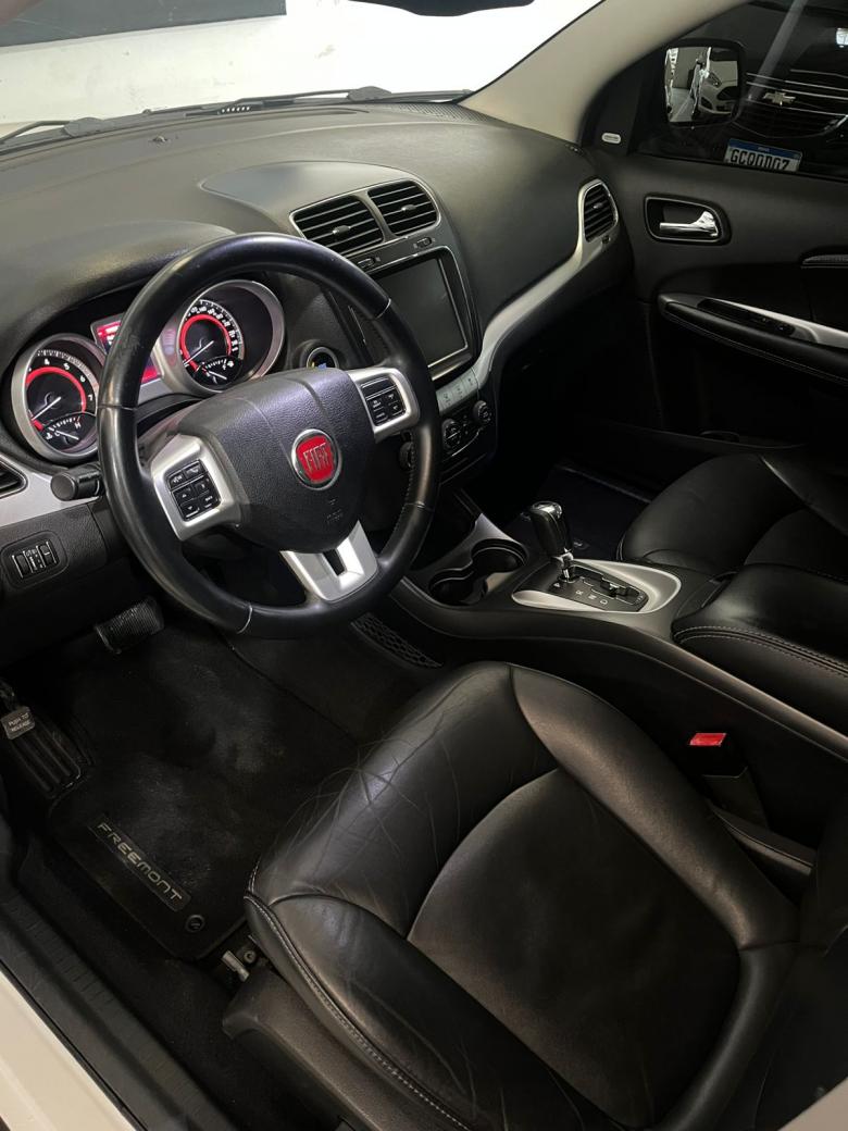 FIAT - FREEMONT EMOT./PRECISION 2.4 16V 5p Aut. Gasolina