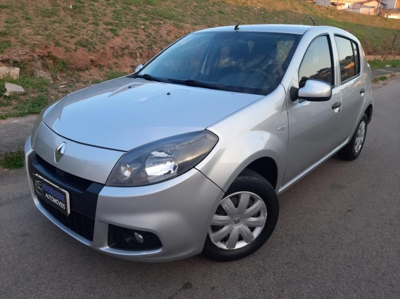 Renault - SANDERO Expression Hi-Flex 1.0 16V 5p  Gasolina