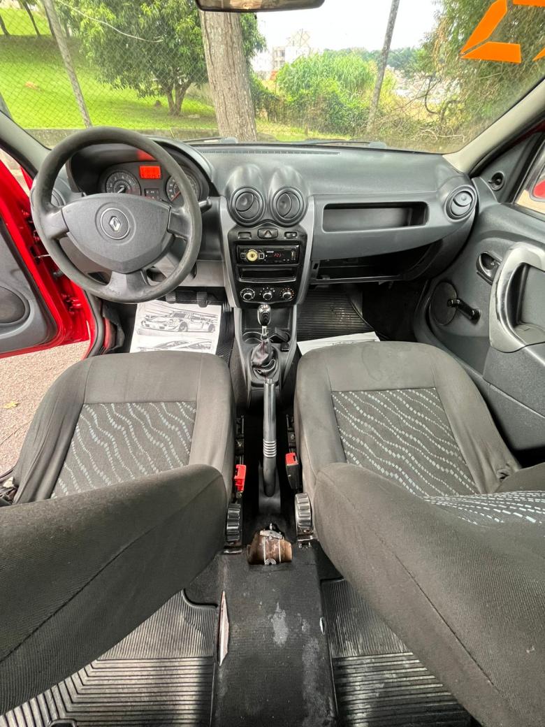 Renault - LOGAN Authentique Hi-Flex 1.0 16V 4p