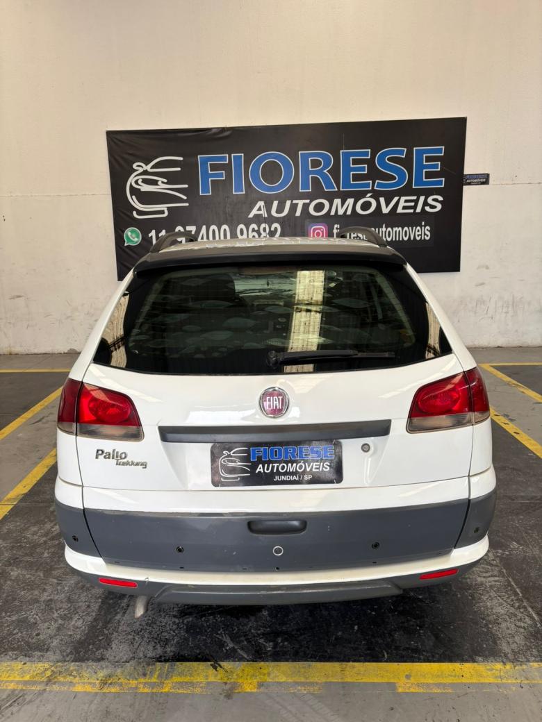 Fiat - Palio Weekend Trekking 1.6 Flex 16V 5p