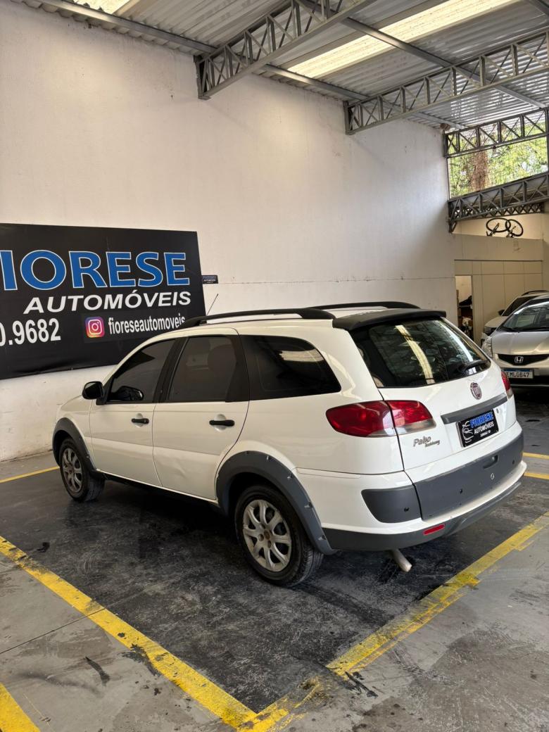 Fiat - Palio Weekend Trekking 1.6 Flex 16V 5p