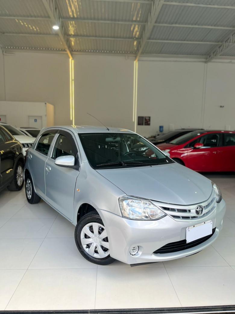 Toyota - ETIOS X 1.3 Flex 16V 5p Mec.