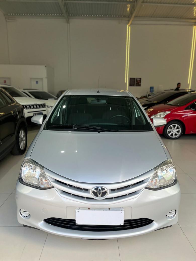 Toyota - ETIOS X 1.3 Flex 16V 5p Mec.