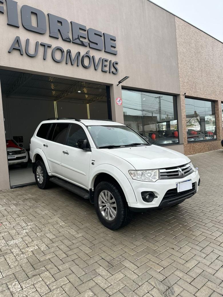Mitsubishi - Pajero HPE 3.5 4x4 Flex 5p Aut.