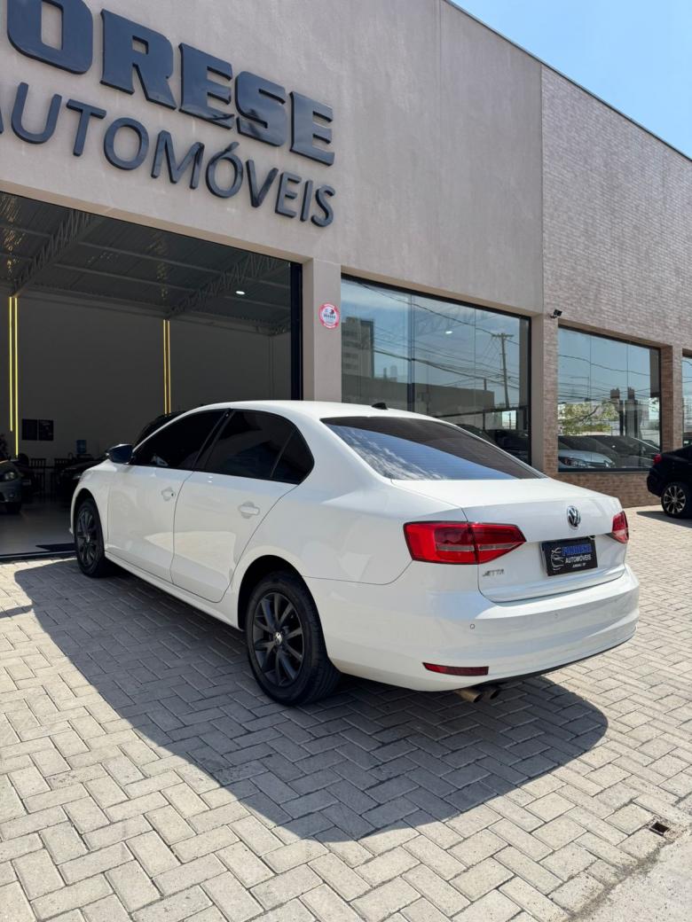 VW - VolksWagen - JETTA Trendline 2.0 T.Flex 8V 4p Tip.