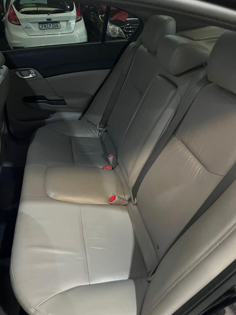 Honda - Civic Sedan LXR 2.0 Flexone 16V Aut. 4p