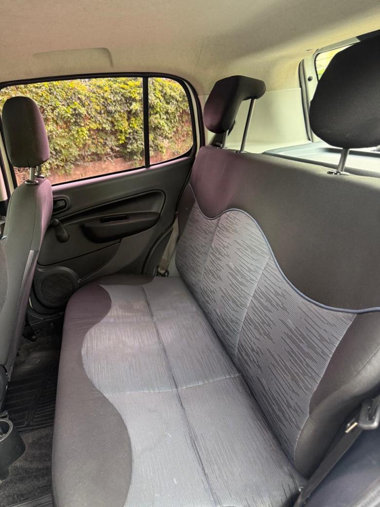 Fiat - UNO ATTRACTIVE 1.0 Flex 6V 5p