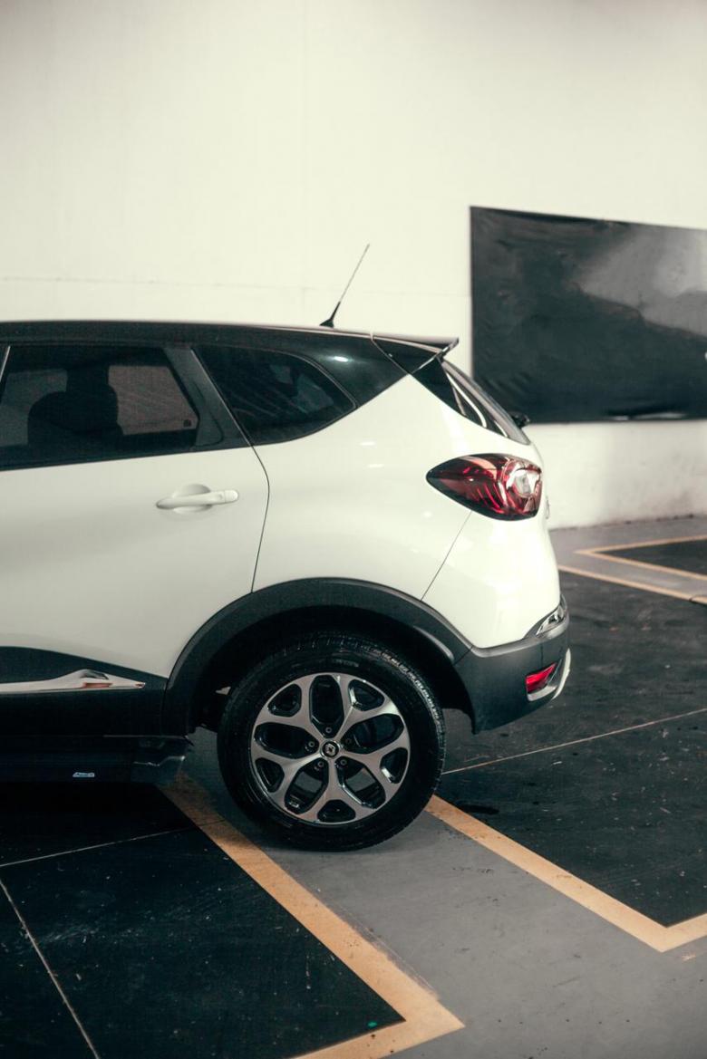 Renault - CAPTUR Intense 2.0 16V Flex 5p Aut.