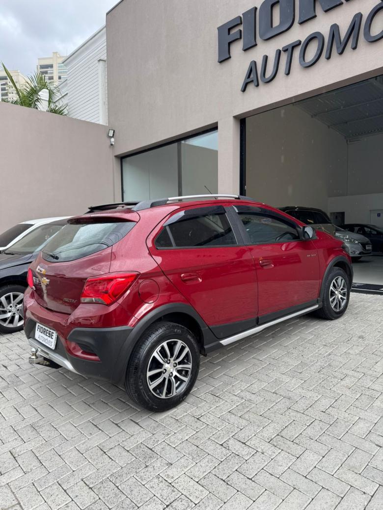 GM - Chevrolet - ONIX HATCH ACTIV 1.4 8V Flex 5p Mec.