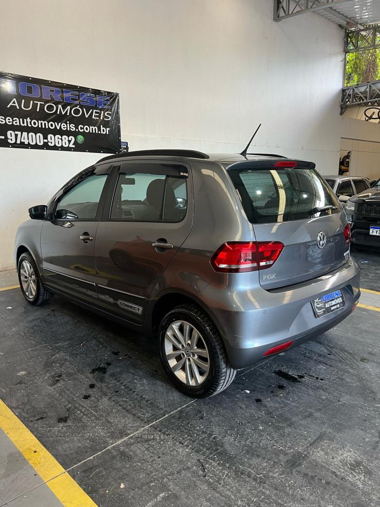 VW - VolksWagen - Fox Connect I Motion 1.6 Flex 8V 5p  Gasolina