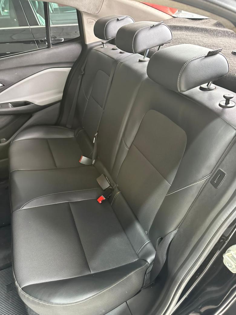 GM - Chevrolet - ONIX SEDAN Plus LTZ 1.0 12V TB Flex Aut.