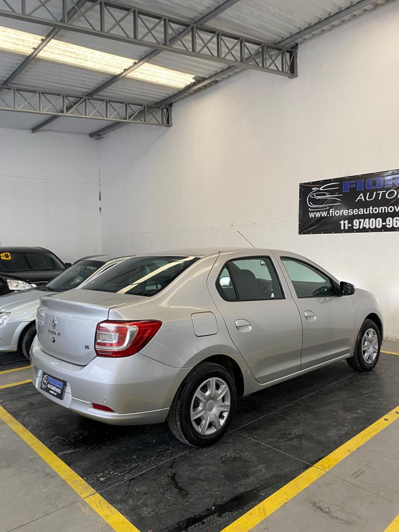 Renault - LOGAN Zen Flex 1.6 16V 4p Mec.  Gasolina