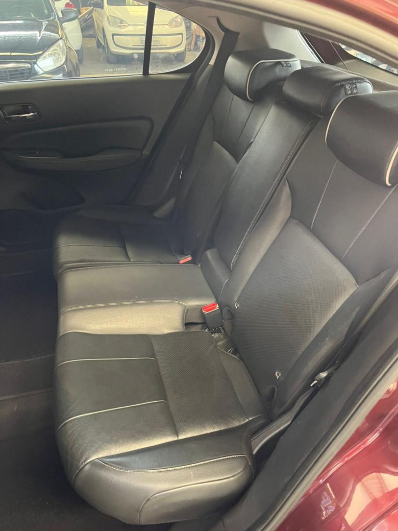 Honda - CITY Hatchback Touring 1.5 Flex 16V Aut